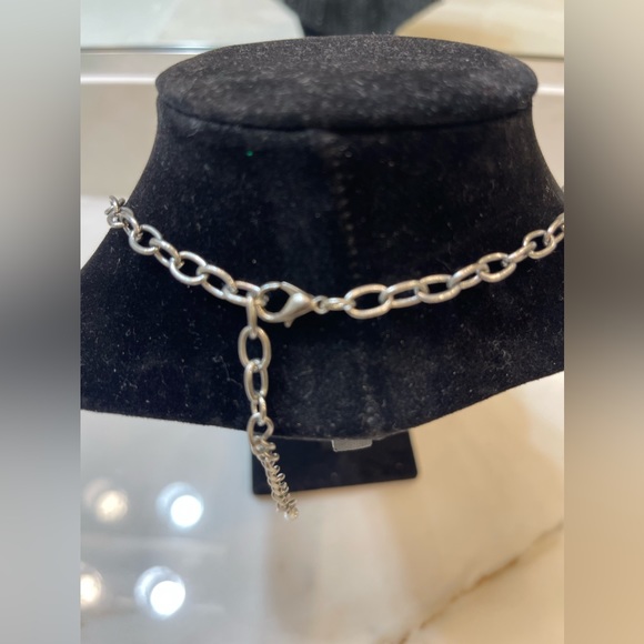 Silver and Black Necklace - Picture 2 of 2